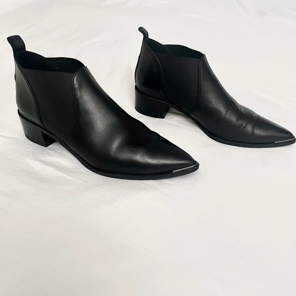 Acne Studios Size 40 Jenny Black Pointed Toe Low Ankle Chelsea Bootie/Boots — image 5 of 8